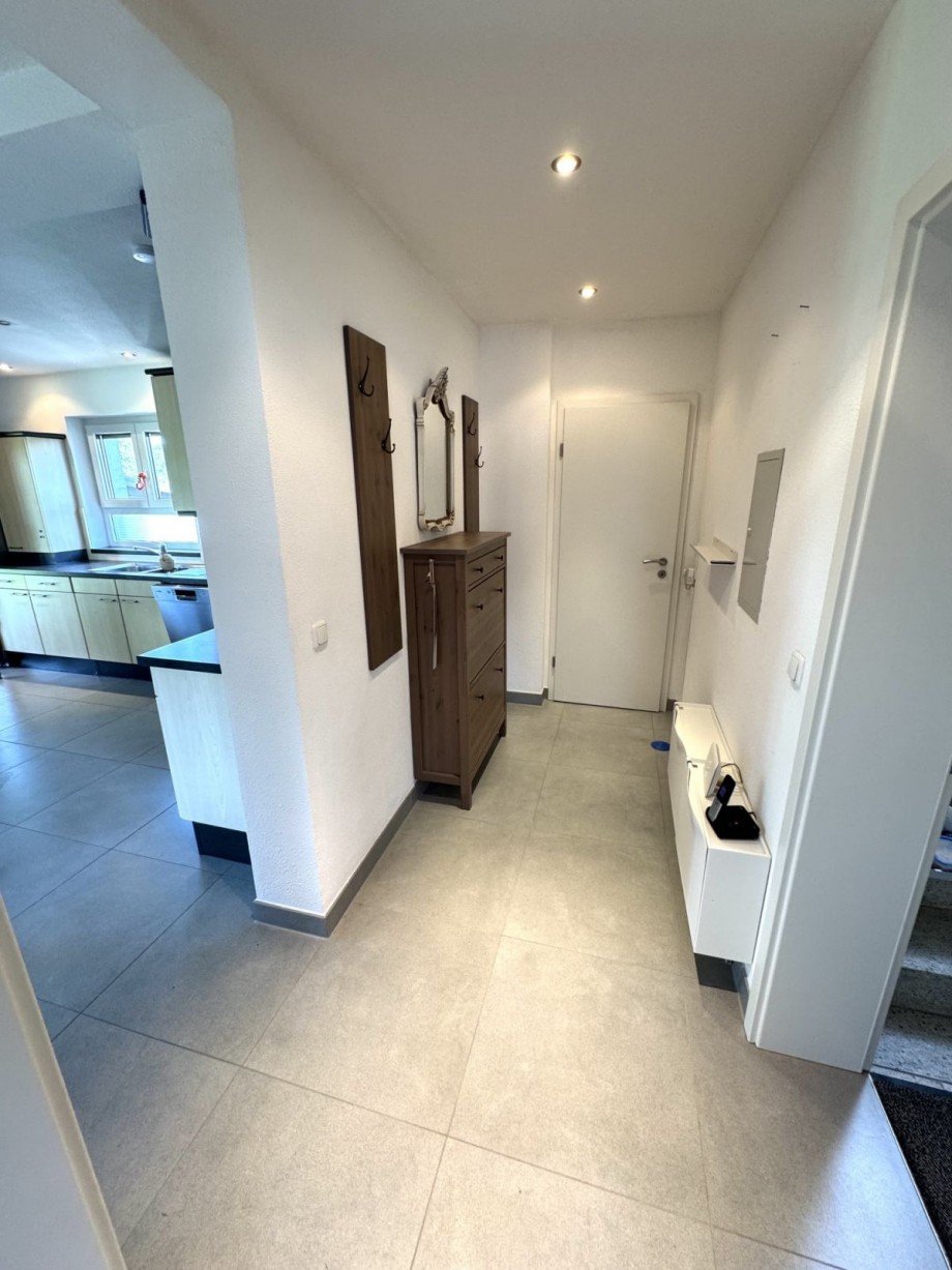 H24 Flur Eingang Erdgeschosswohnung Hattersheim