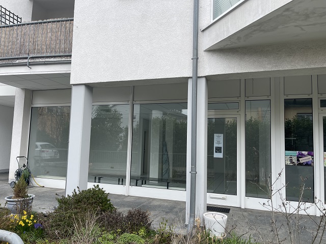 ADO1 Frontansicht Ladenlokal Hofheim