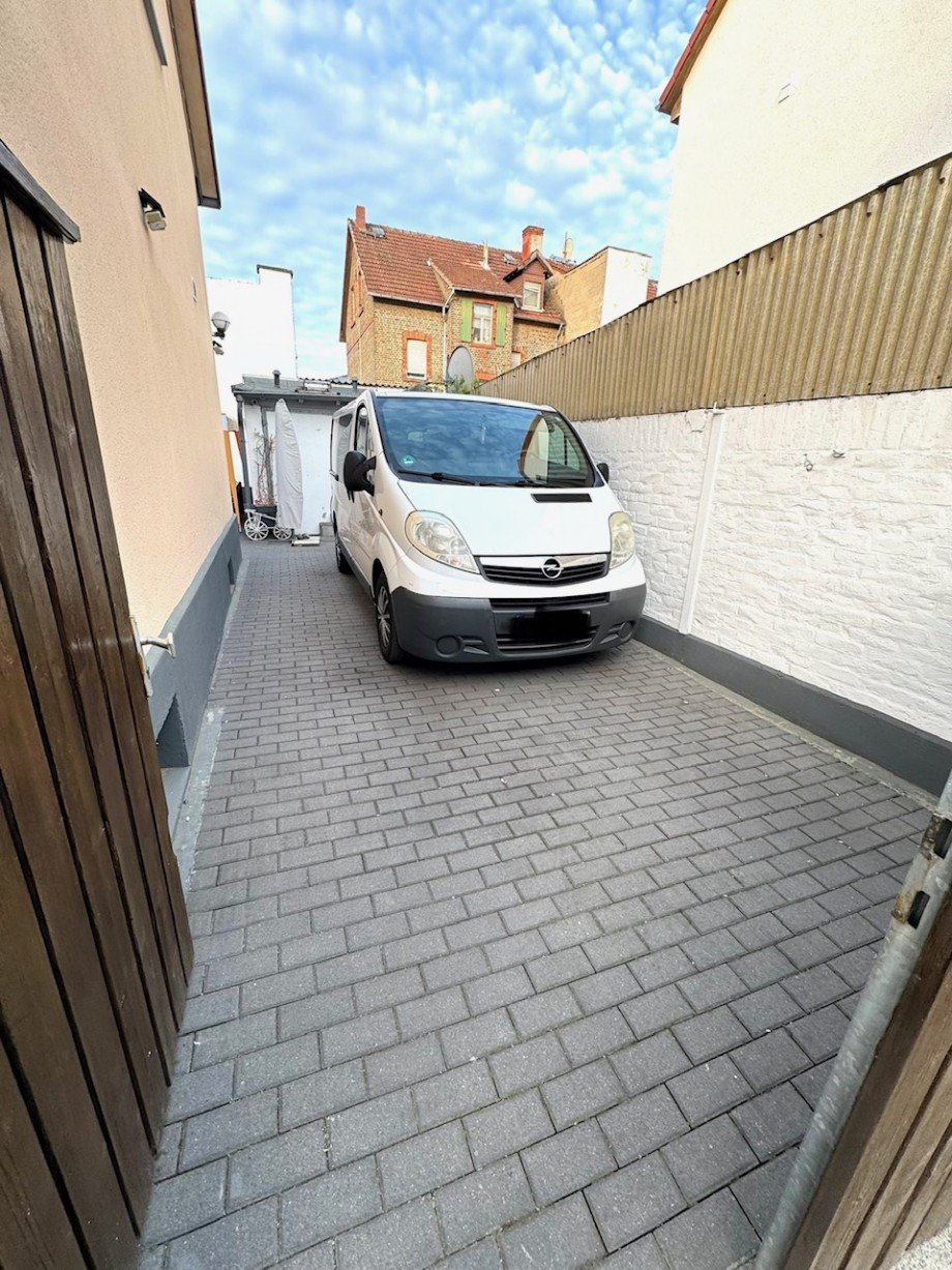 P5 Stellplatz im Hof Doppelhaush�lfte Hattersheim Okriftel