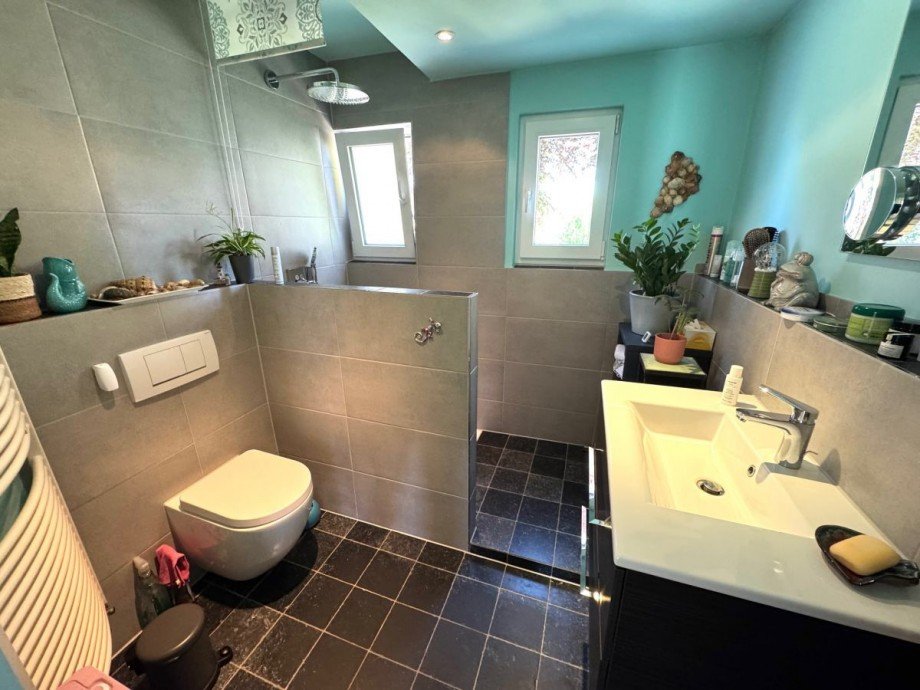 Masterbad OG Einfamilienhaus Fl�rsheim