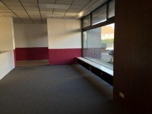 Hauptraum4 Ehemalige Bankfiliale/Fitnessstudio sucht Nachmieter
