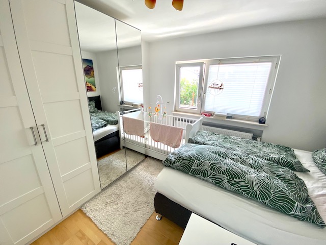 G79 Schlafzimmer 1 Erdgeschosswohnung Fl�rsheim