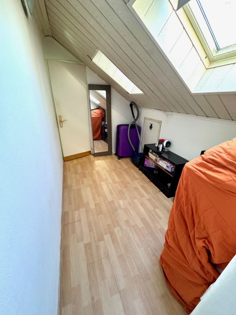 T45 Abstellraum DG Doppelhaush�lfte Goldstein