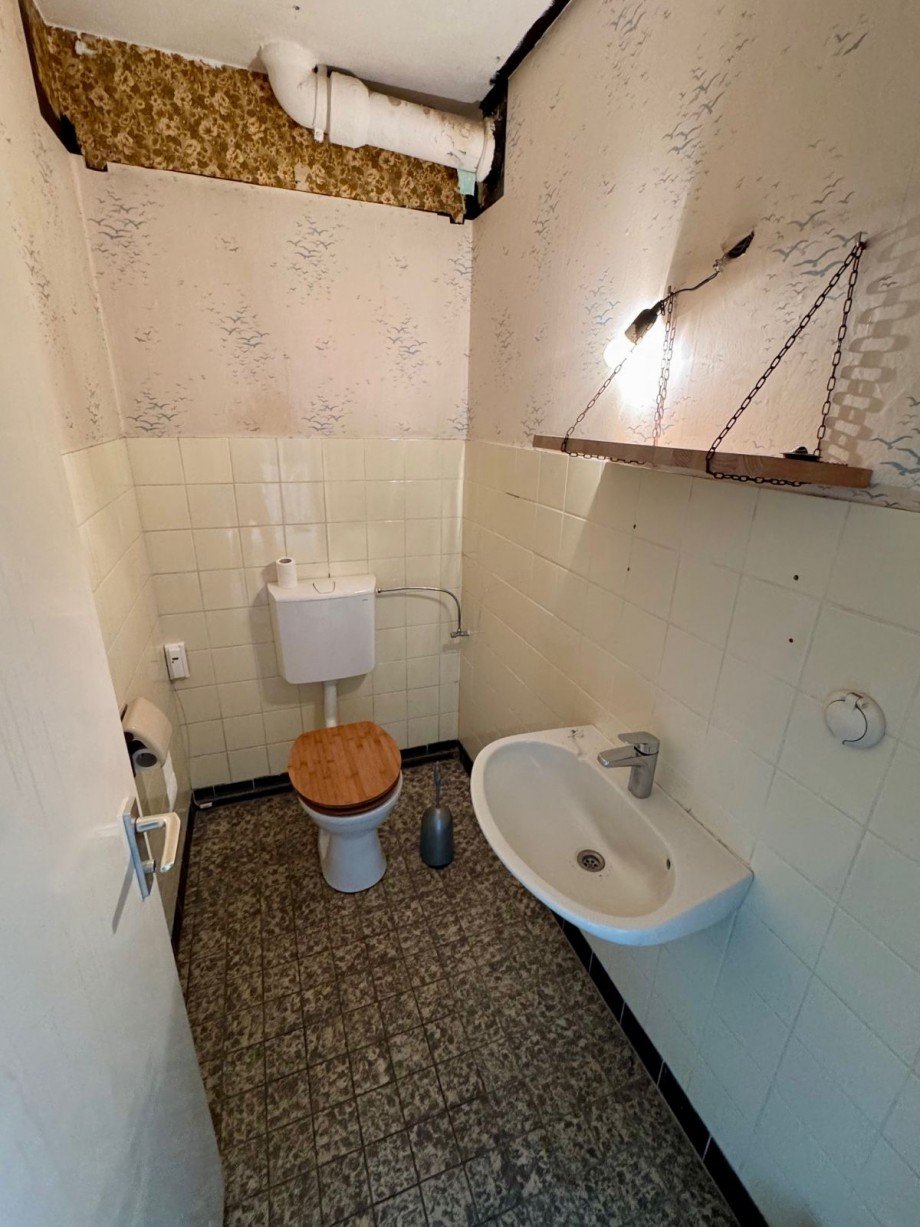 B8 G�ste WC Etagenwohnung Darmstadt-Kranichstein