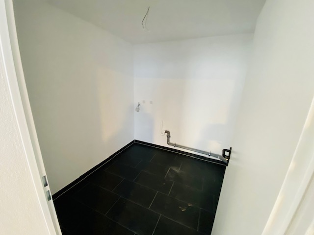 EG Waschraum Abstellraum Wohnung Hattersheim-Eddersheim