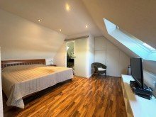 W10 Schlafzimmer 2 Maisonette Wundersch�ne Maisonette-Wohnung mit Balkon & TG Stellplatz