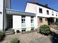 Hauptbild Attraktive Doppelhaushälfte mit Anbau und Einliegerwohnung in begehrter Lage von Hofheim-Wallau