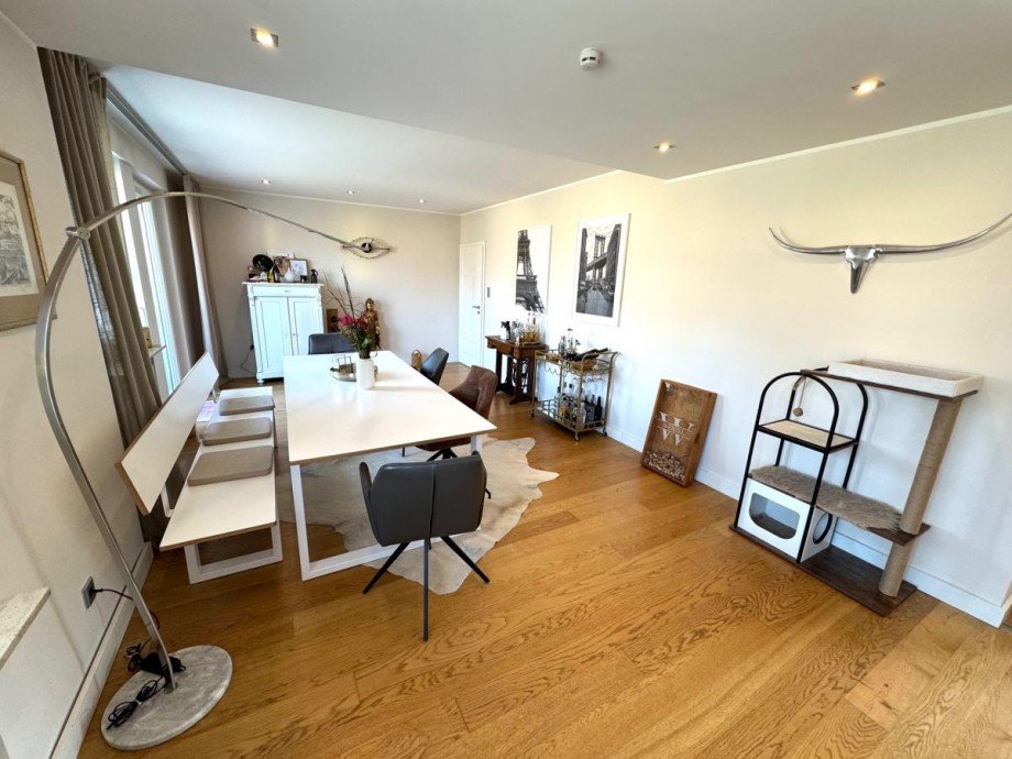 M2 Esszimmer OG Haus Fl�rsheim-Weilbach