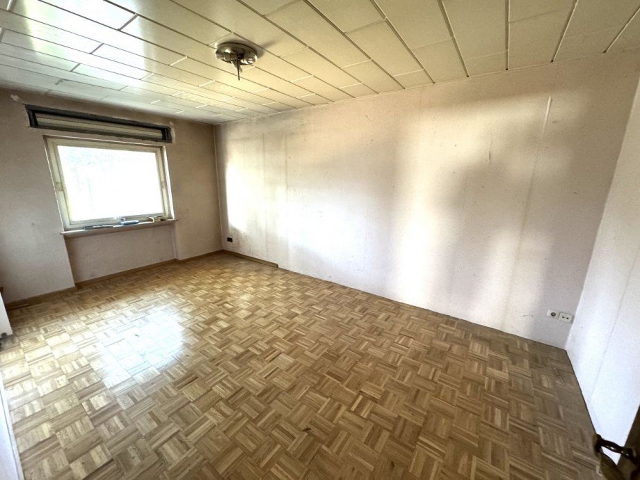 S39 Schlafzimmer OG Mehrfamilienhaus Hattersheim