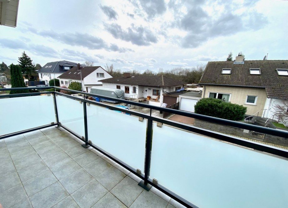 E24 Balkon Etagenwohnung Hattersheim-Okriftel