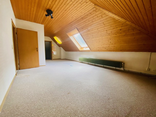 R24 Schlafzimmer 2 Bild 2 Haus Hattersheim-Eddersheim