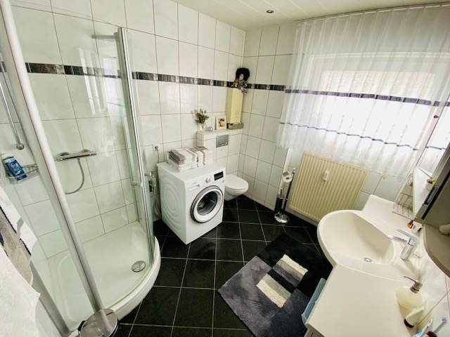Badezimmer Etagenwohnung Hattersheim-Okriftel