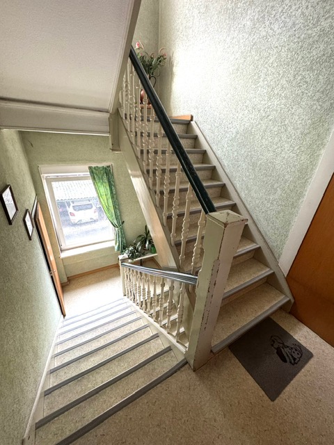 G17 Treppenhaus Mehrfamilienhaus Frankfurt H�chst