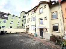 G17 R�ckansicht mit Hof Solides Mehrfamilienhaus 2 Wohnungen frei ! in zentraler Lage von Frankfurt-H�chst