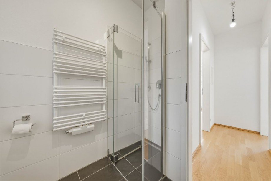 Badezimmer Bild 2 Etagenwohnung Mainz