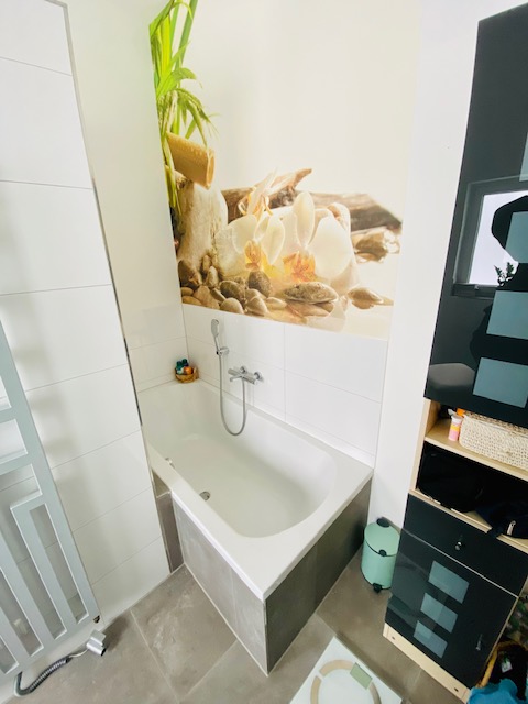 F109 Badewanne Doppelhaush�lfte Fl�rsheim-Bad Weilbach