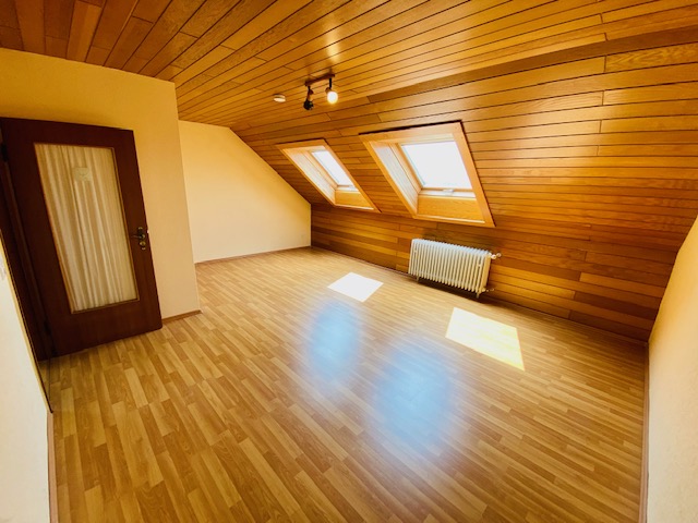 B36 Schlafzimmer 4 Reihenendhaus Fl�rsheim-Weilbach