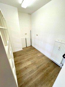 R7 Nebenraum Raum 3 Moderne B�ro- Praxisfl�che im EG in guter Lage mit 4 Stellpl�tzen!