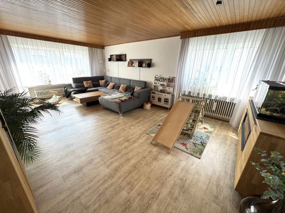 N32 Wohnzimmer Etagenwohnung Hattersheim Eddersheim
