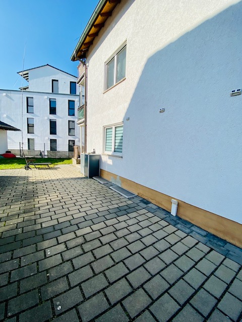 Parkplatz Erdgeschosswohnung Fl�rsheim