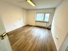 R7 Raum 1 Moderne B�ro- Praxisfl�che im EG in guter Lage mit 4 Stellpl�tzen!