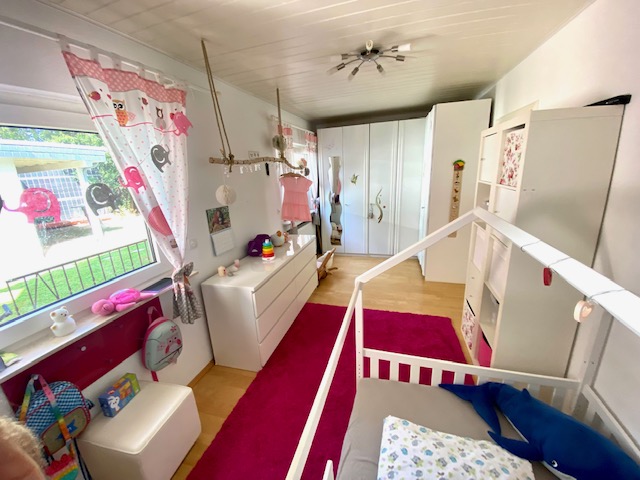 G79 Schlafzimmer 2 Erdgeschosswohnung Fl�rsheim