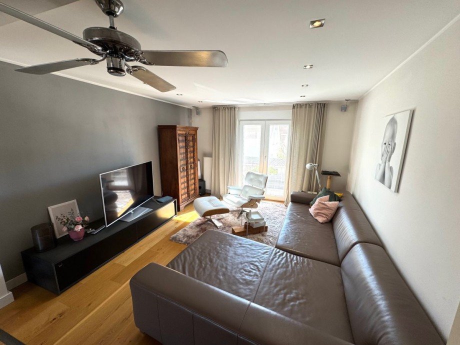M2 Wohnzimmer Bild 2 OG Haus Fl�rsheim-Weilbach