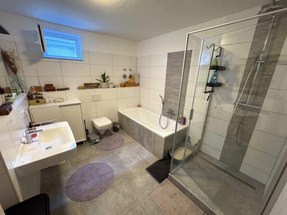 GG8 Badezimmer UG Maisonettewohnung Raunheim