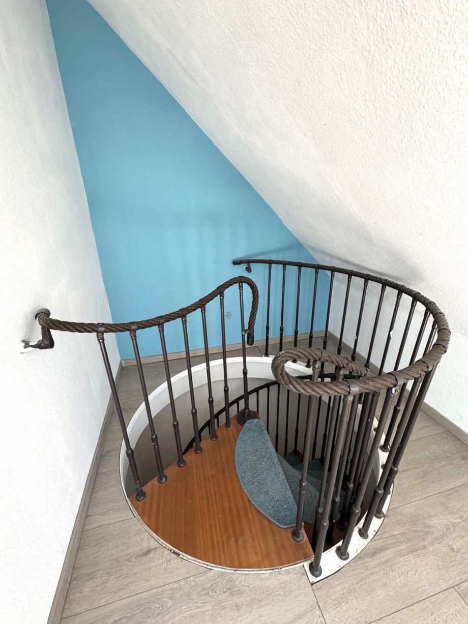 ADL2 Wendeltreppe Maisonettewohnung Hattersheim Eddersheim