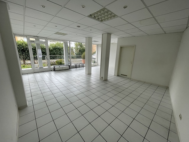 ADO1 Bild 1 Hofheim Ladenlokal Gewerbefl�che in zentraler Lage von Hofheim