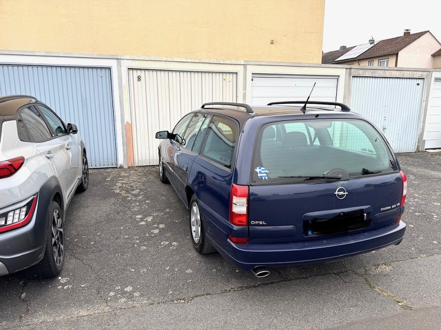 G8 Garage und Stellplatz Reihenmittelhaus Fl�rsheim