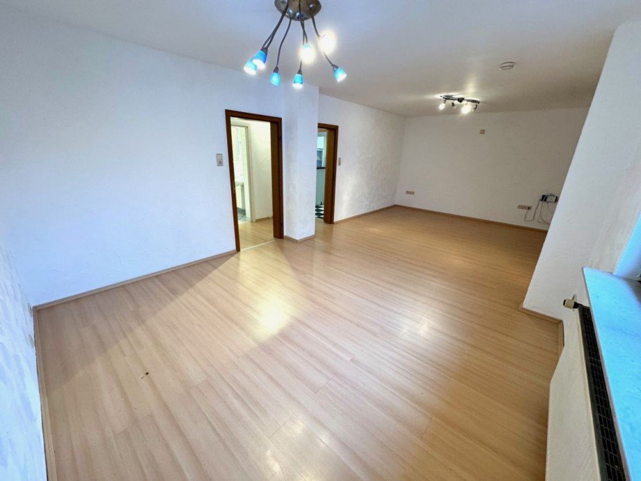 AK2 Wohn Esszimmer OG Bild 2 Mehrfamilienhaus Hattersheim Okriftel