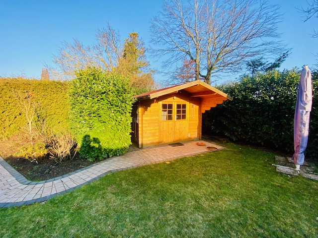 Gartenh�tte Mehrfamilienhaus Fl�rsheim-Weilbach