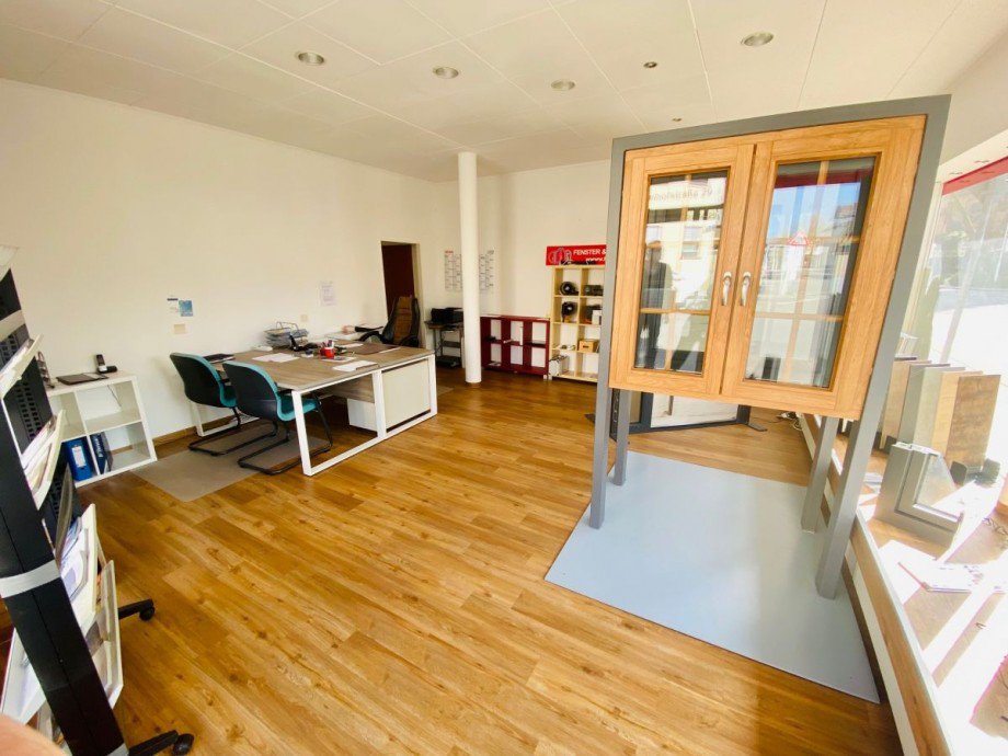 Verkaufsraum Bild 2 Ladenlokal Fl�rsheim