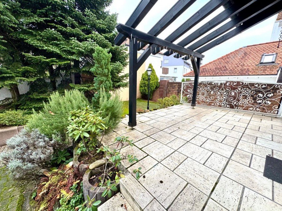 AK2 Terrasse Mehrfamilienhaus Hattersheim Okriftel