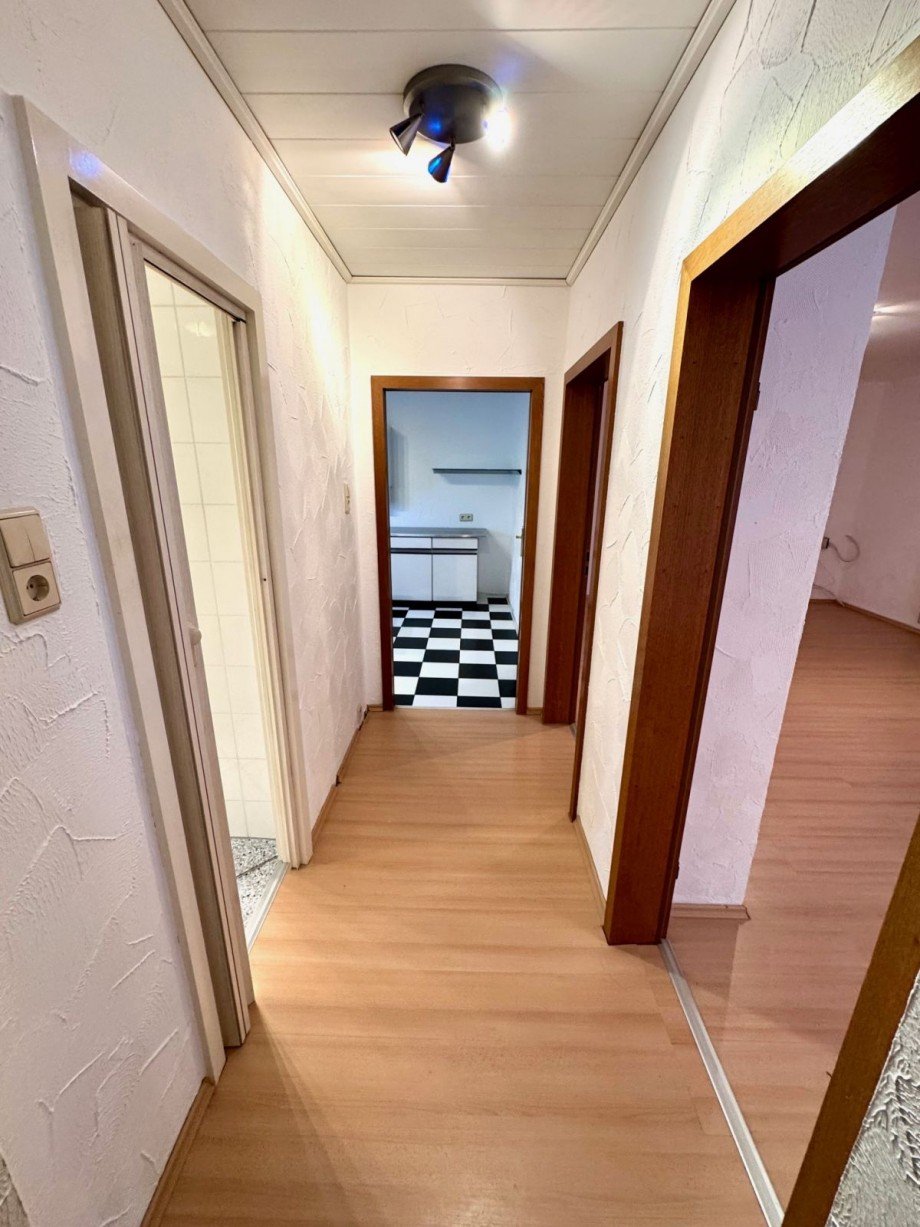 AK2 Flur OG Mehrfamilienhaus Hattersheim Okriftel