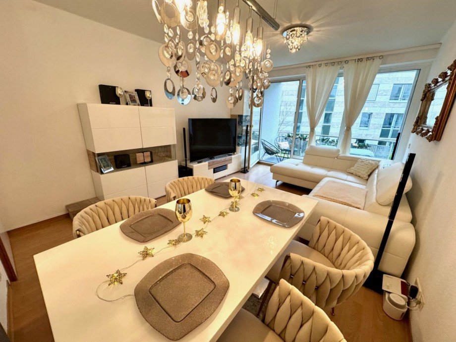 FS7 Wohnzimmer Bild 2 Etagenwohnung R�sselsheim