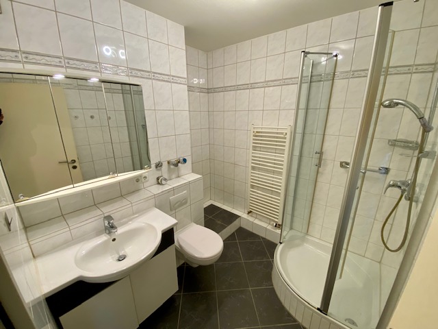 Badezimmer Etagenwohnung Hochheim