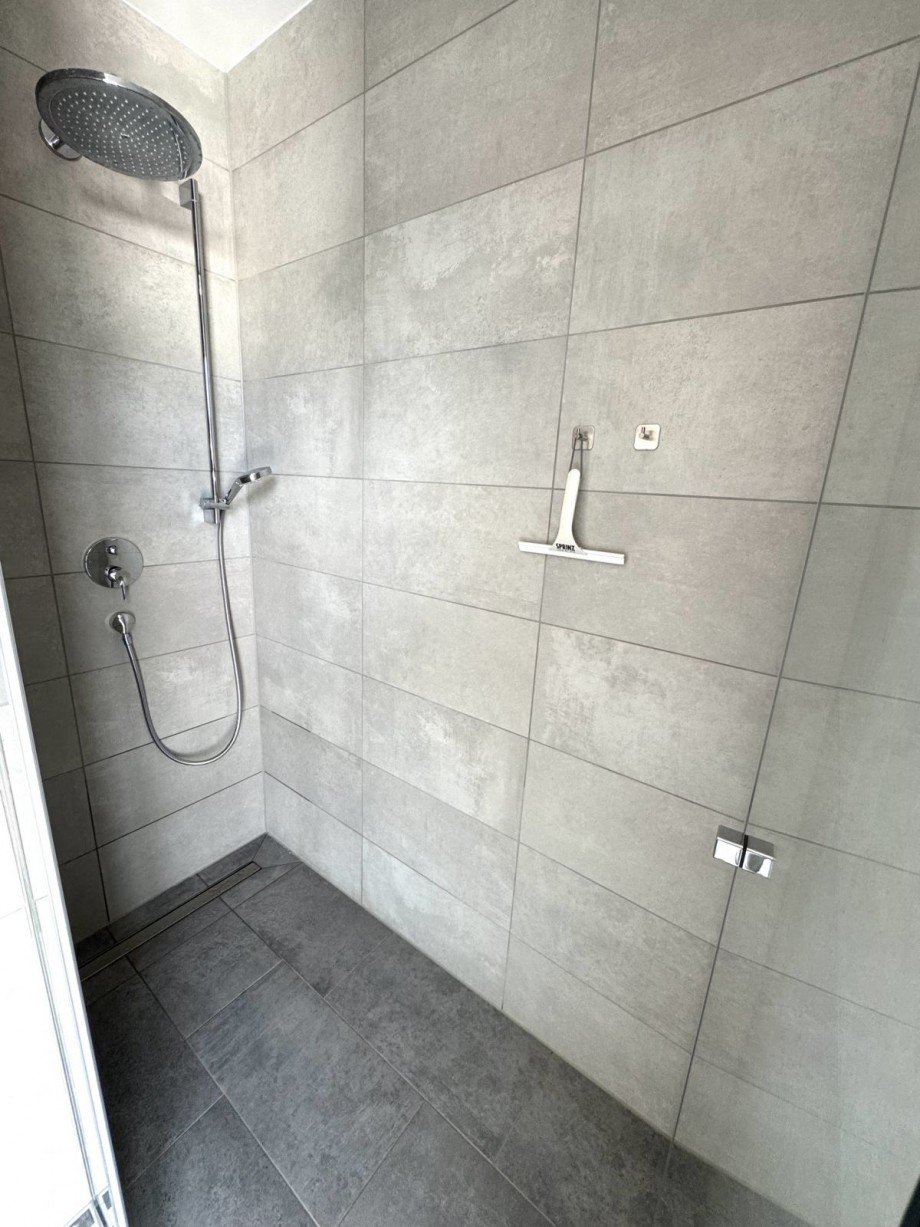 AK4 Dusche Etagenwohnung Hattersheim Okriftel