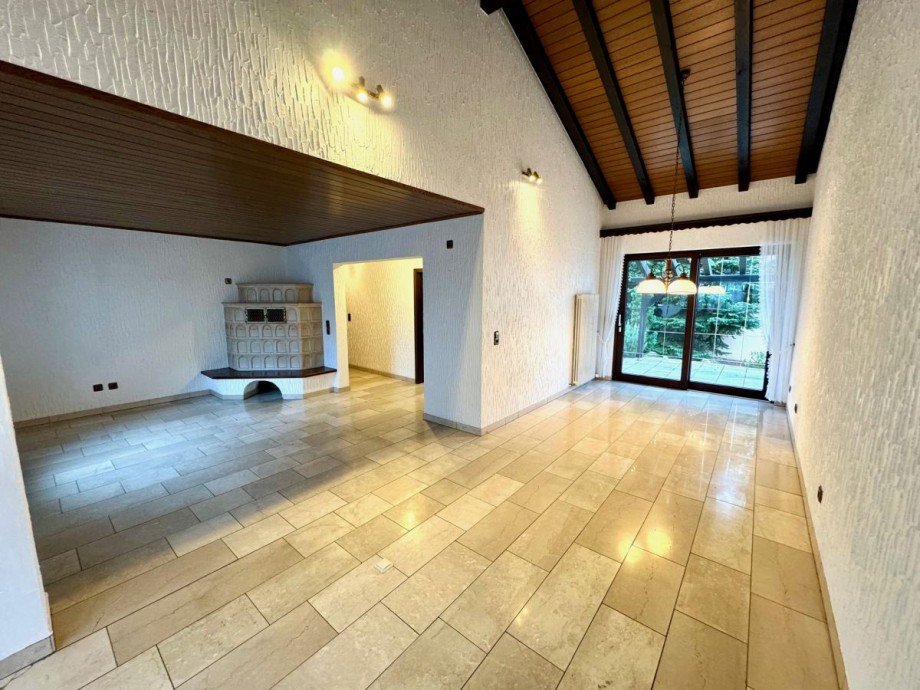 AK2 Wohn Esszimmer EG Bild 1 Mehrfamilienhaus Hattersheim Okriftel
