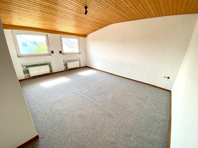 L10 Schlafzimmer 2 DG Doppelhaush�lfte Fl�rsheim-Weilbach