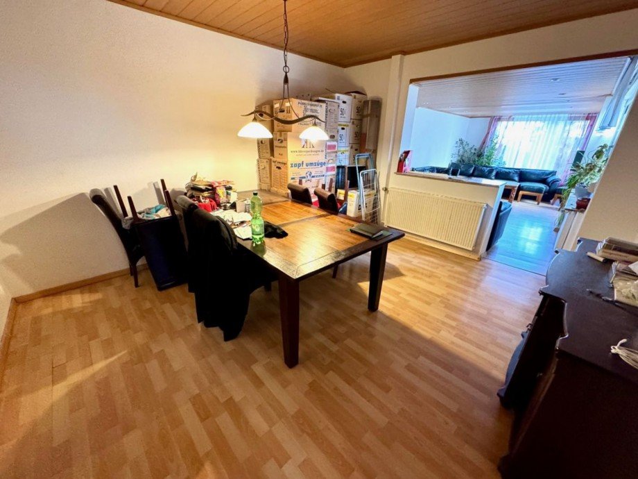 T45 Esszimmer Doppelhaush�lfte Goldstein
