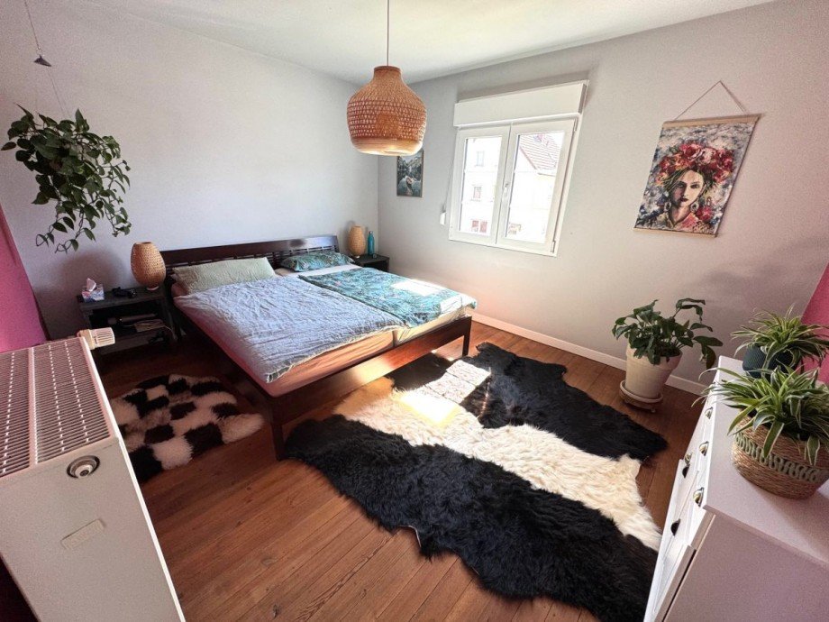 Zimmer 3 OG Einfamilienhaus Fl�rsheim