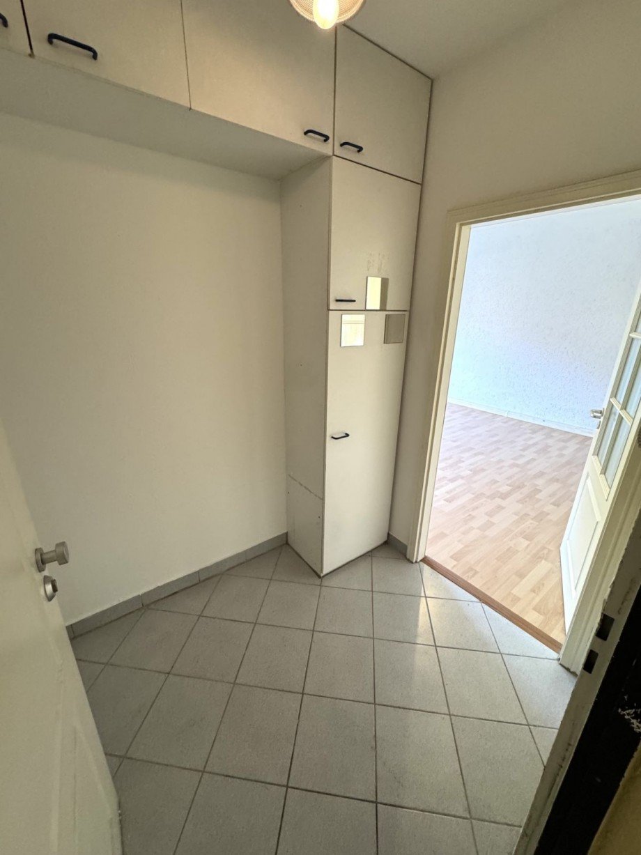 P13 Flur Wohnung Frankfurt H�chst