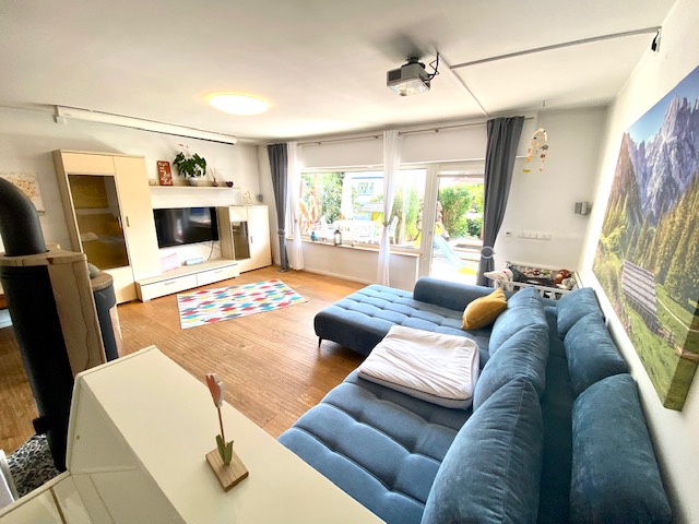 G79 Wohnzimmer mit Terrasse Erdgeschosswohnung Fl�rsheim