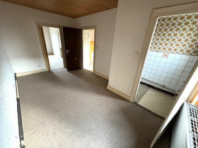 Schlafzimmer 1 OG Mehrfamilienhaus Frankfurt H�chst