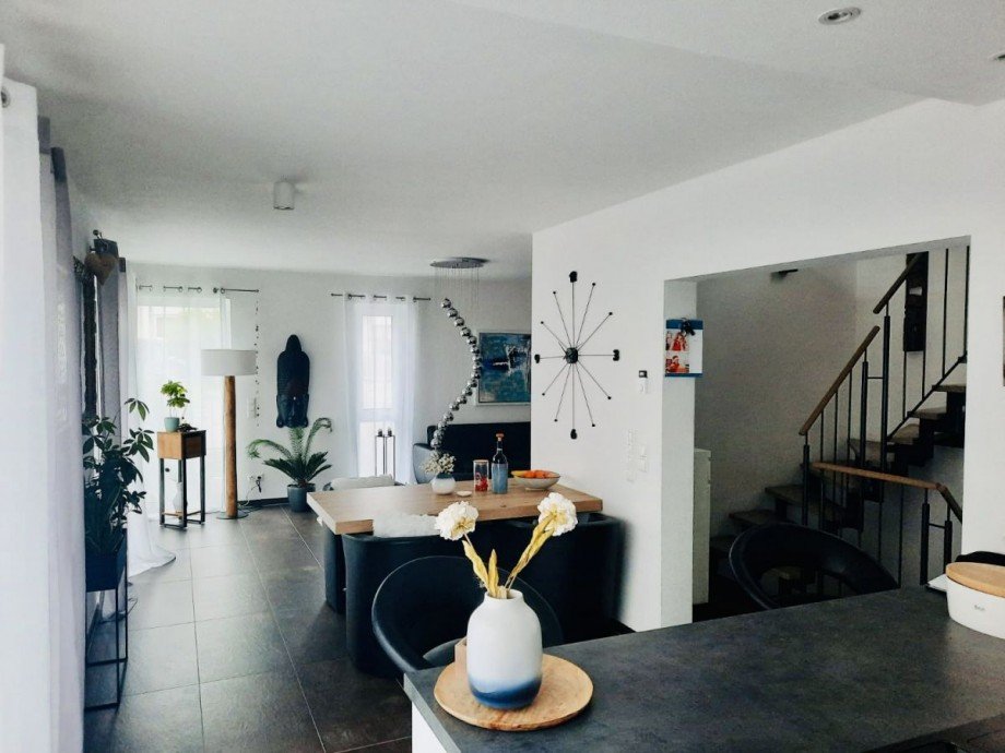 F109 Wohnzimmer Esszimmer Doppelhaush�lfte Fl�rsheim-Bad Weilbach