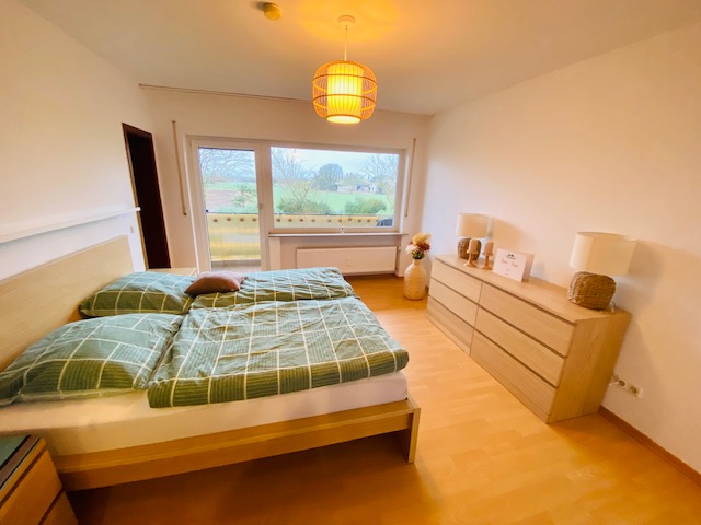 Schlafzimmer Mehrfamilienhaus Fl�rsheim-Weilbach