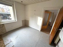 G17 K�che EG Solides Mehrfamilienhaus 2 Wohnungen frei ! in zentraler Lage von Frankfurt-H�chst