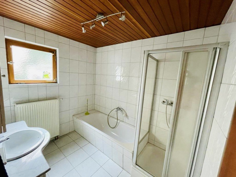Badezimmer Bild 2 Einfamilienhaus Mainz-Kostheim